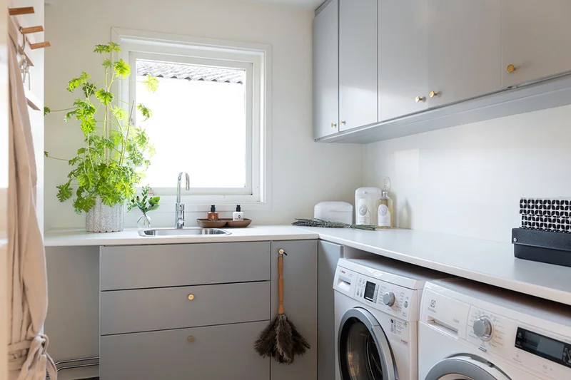 27. Ombyggnad av ka╠ellare till tva╠ettstuga med klinker